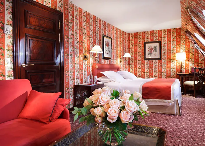 Hotel La Demeure Montaigne Parigi